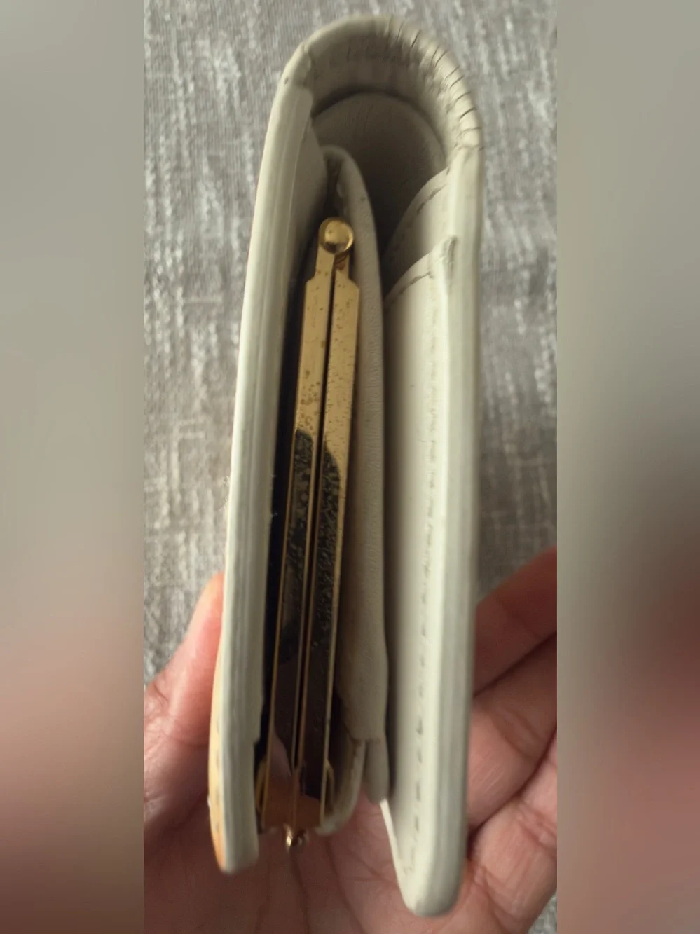 Louis Vuitton Epi cream kisslock coin wallet